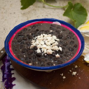 Frijoles negros caldosos